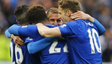 Лестър лети към титлата – 4:0 срещу Суонси!