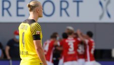 Безличен Холанд и слаб Борусия Дортмунд спукаха гума във Фрайбург