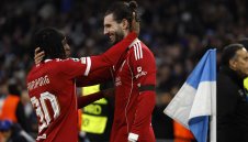 Мощен Ливърпул мачка с 3:0, Салах се завърна