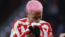 "Червените дяволи" си заплюха "розовия" Гризи