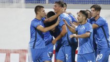 Левски прегази ЦСКА 1948, Боби Цонев отново блести