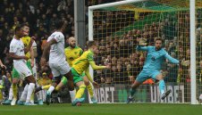 Ериксен стартира, а Брентфорд се върна към победите 