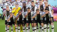 Германия на Мондиал 2022 - Дойдоха като футболисти и си тръгнаха като активисти 