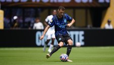 Интер вкара 7 в контрола при закрити врати