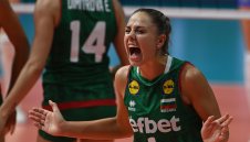 Браво! Хищни "лъвици" видяха сметката на Канада