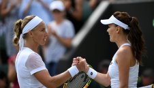 Кузнецова съсипа Радванска за 89 минути