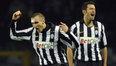 Юве вкара два за 1:1 с Фиорентина