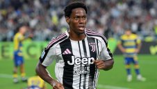 Юве с двама нападатели срещу Борусия 