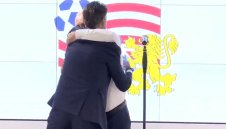 Стоичков за Боби Михайлов: Не е трудно да стиснеш ръка и да кажеш "извинявай"