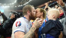 Бум на бебета в Исландия 9 месеца след победата над Англия