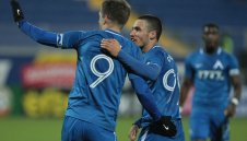 Феновете на Левски с шествие преди дербито с ЦСКА 