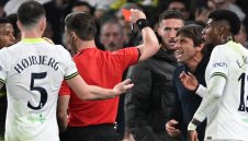 Конте недоволства от програмата в Англия 