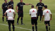 Играчите на Милан били зад Михайлович