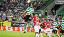 Черно море се бори, но грешки в защитата провалиха "моряците" срещу Апоел