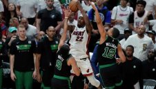 Маями размаза Бостън и също дръпна с 3-0