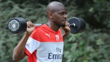 Арсенал все пак задържа Абу Диаби?