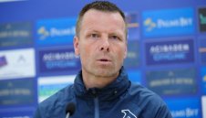 Топузаков пак се връща към печелившия състав на Левски