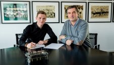 Как 17-годишният Серхио Гомес се подигра с Барса