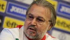 Ясен Петров планира преливане на „синя“ кръв в националния отбор