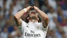 Юнайтед бие шута на Ван Перси и Ди Мария заради Бейл