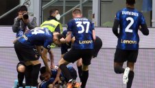 Ливърпул със спешен план за халф на Интер