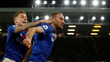 Евертън дава нов договор на Люка Дин