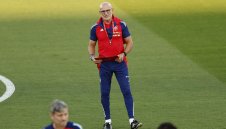 Експерименти: Луис де ла Фуенте пуска хлапак срещу България