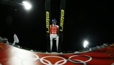 Руски скачач със счупени ребра след падане от голямата шанца в Сочи 