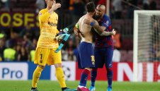 Тер Стеген: Меси не е нормален