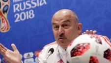 Черчесов с култов коментар: Русия отпадна и до края няма да гледам нито един мач от Мондиала