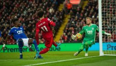 Ливърпул тресна Лестър и подгони Ман Сити