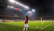 Чалханоглу счупил пръст