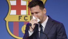 Меси ще вдигне Ушатата с ПСЖ и ще се върне в Барса