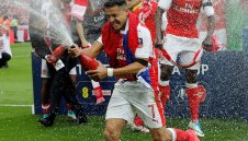 Йън Райт към Байерн: Дайте Левандовски и взимайте Алексис!