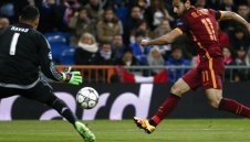 ФИФА отряза Фиорентина заради Челси и Рома