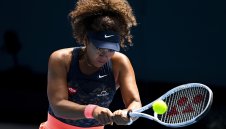 Осака е първата полуфиналистка 