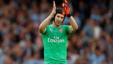 Eмери няма да сменя Чех за Челси