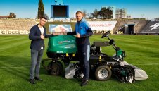 Левски ще е трети и с Къци Тракториста за треньор