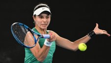 Вики Томова тресна рускиня и влезе в схемата в Линц