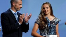 Босът на УЕФА иска да спира сделките за наем