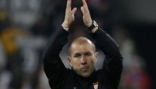 Жардим: Горе главата!