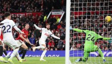 Юнайтед и Тотнъм разделиха точките в здрав сблъсък