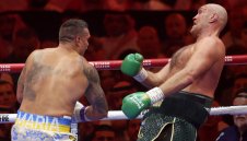 Шокираща новина! Спряха правата на Усик!