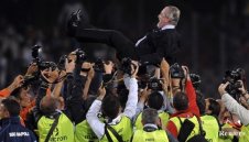 Де Лаурентис оптимист преди сблъсъка с Байерн