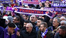 Заради Астори: Фиорентина посрещна звездите на Юве с овации + ВИДЕО