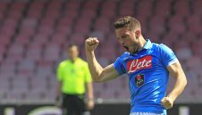 Волфсбург предложи 30 милиона евро за Мертенс