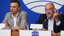 И Петър Величков скочи на Боби Михайлов: Искат да изгонят още 150 клуба