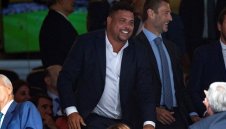 Роналдо започва изпълнението на обещанието си