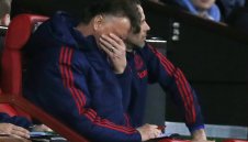 Ван Гаал: Феновете са прави да освиркват