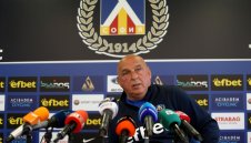 Треньорът на Левски: Стискаме палци Лудогорец да победи ЦСКА